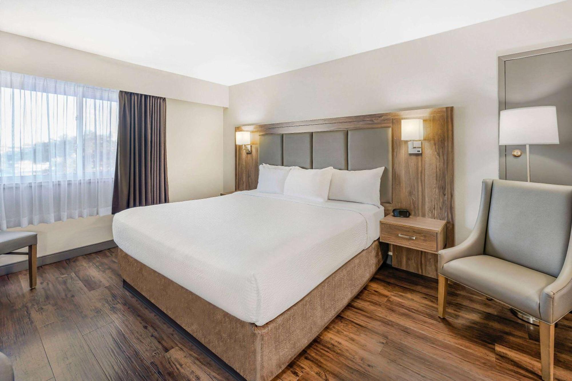 Days Inn By Wyndham Victoria On The Harbour מראה חיצוני תמונה