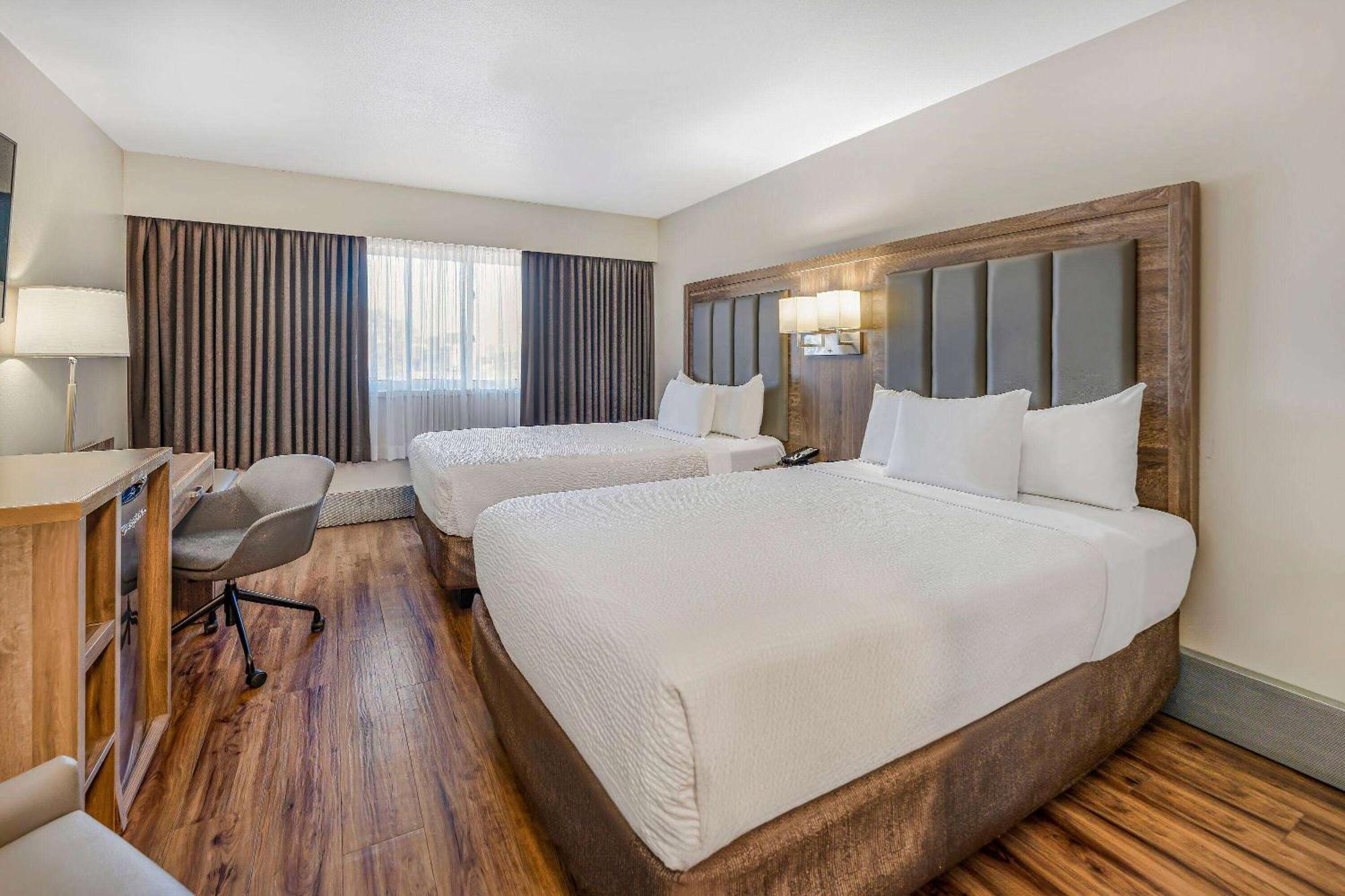 Days Inn By Wyndham Victoria On The Harbour מראה חיצוני תמונה